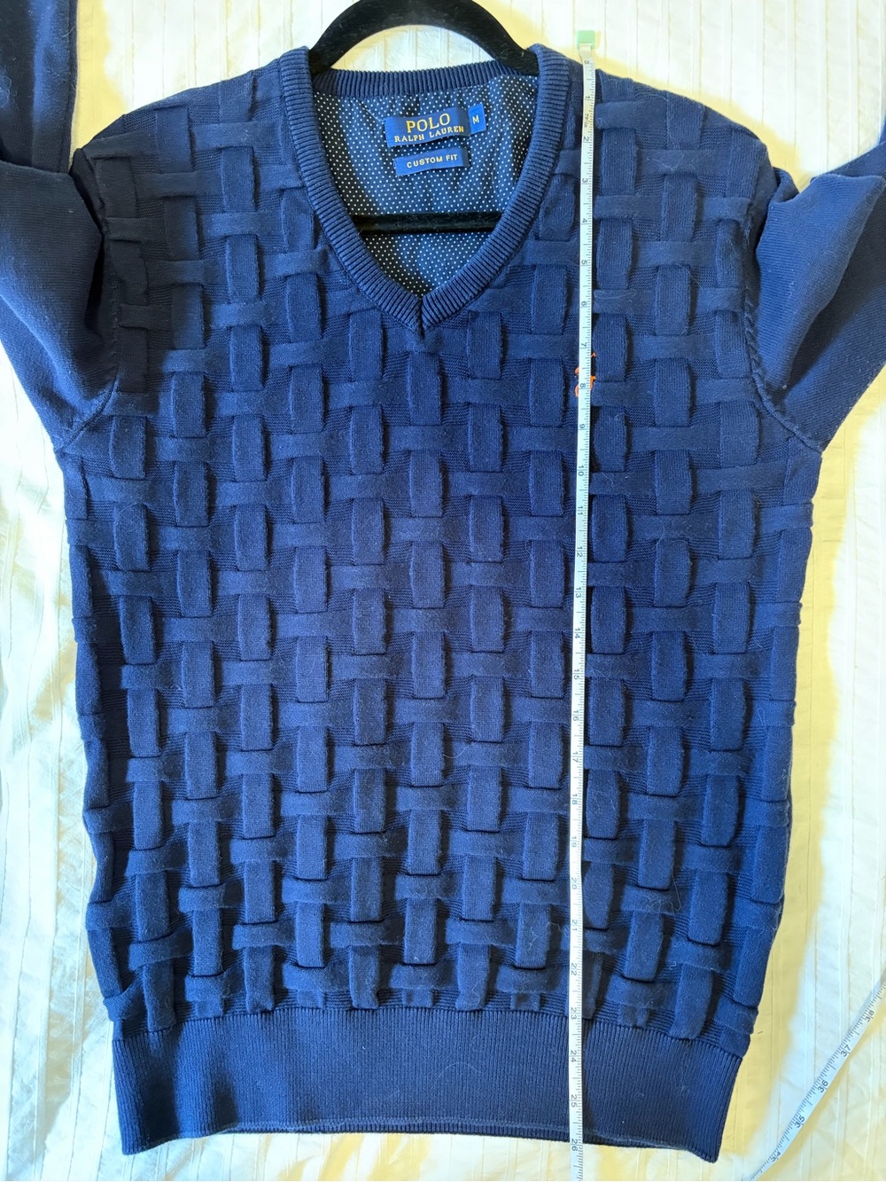 POLO RALPH LAUREN- Men's medium, navy V-Neck Basketweave Sweater - Picture 7 of 8